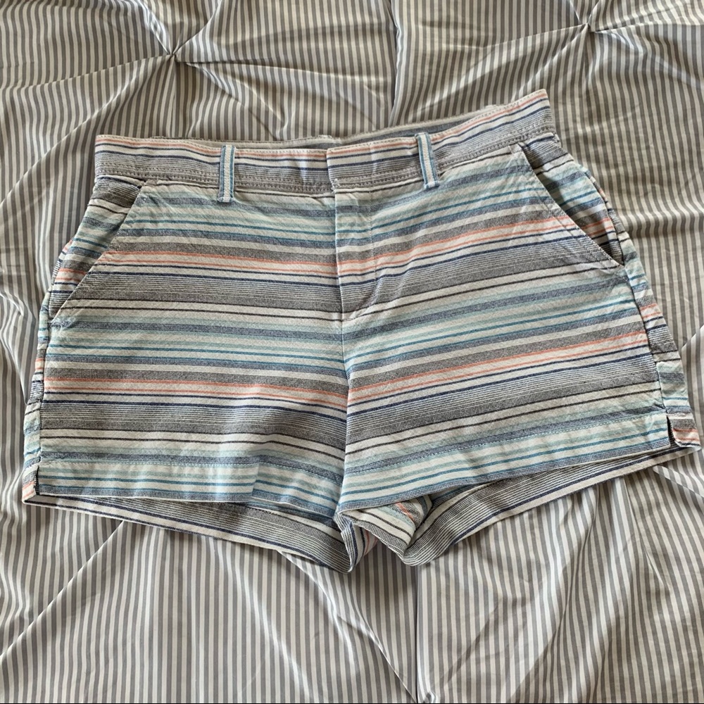 linen GAP shorts